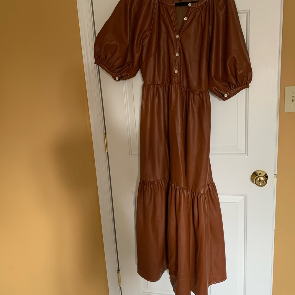 straud dress small